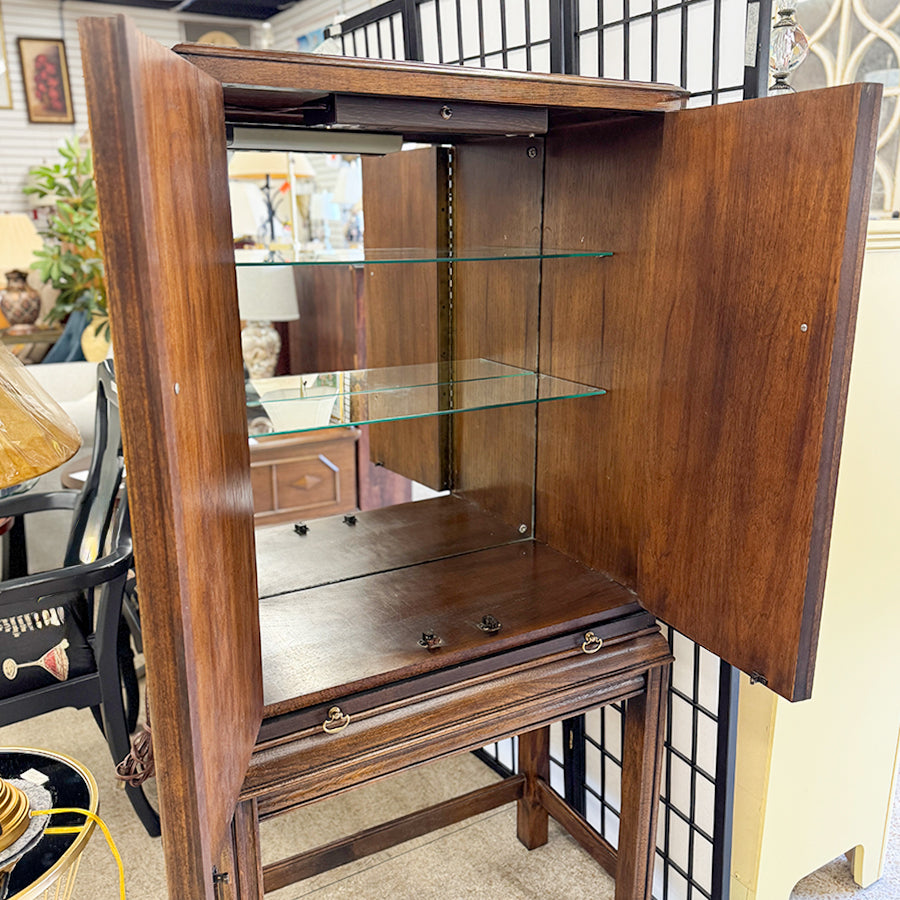 Bar Mid Century with Lights 2 glass Shelfs