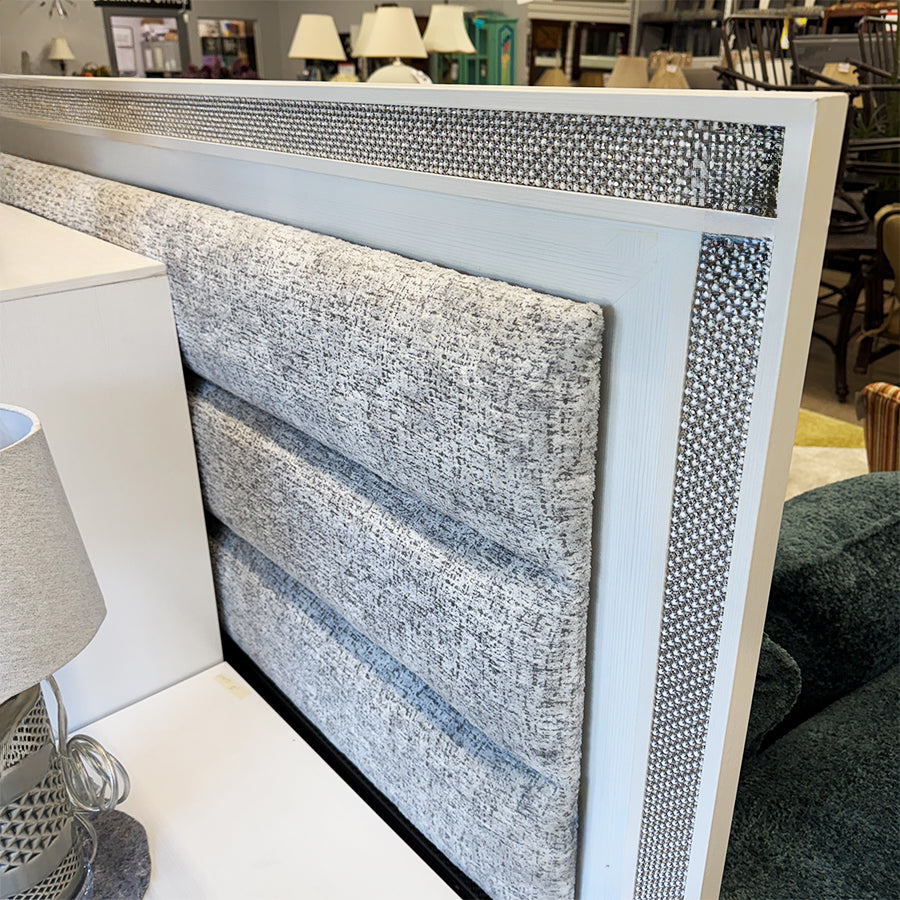 Queen- whte wood, gray crystals, HB, FB, slats, rails