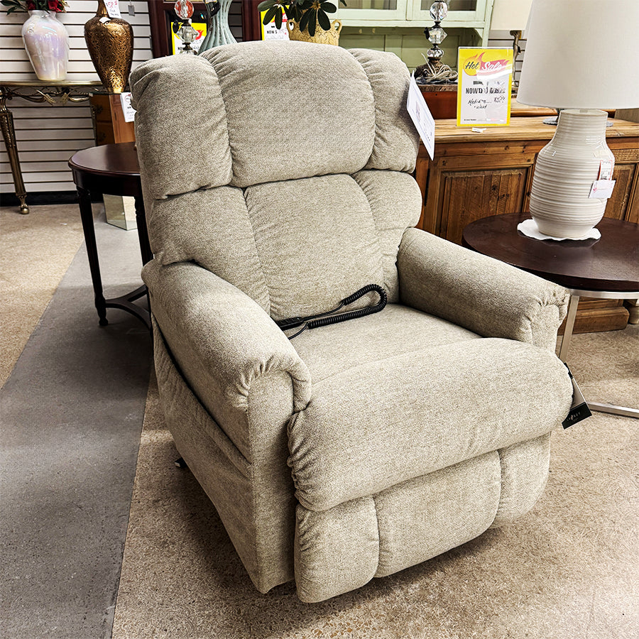 La-z-boy power lift recliner Platinum series Taupe