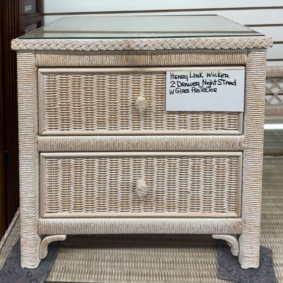 Lexington nightstand sand wicker 2 drawers gls top