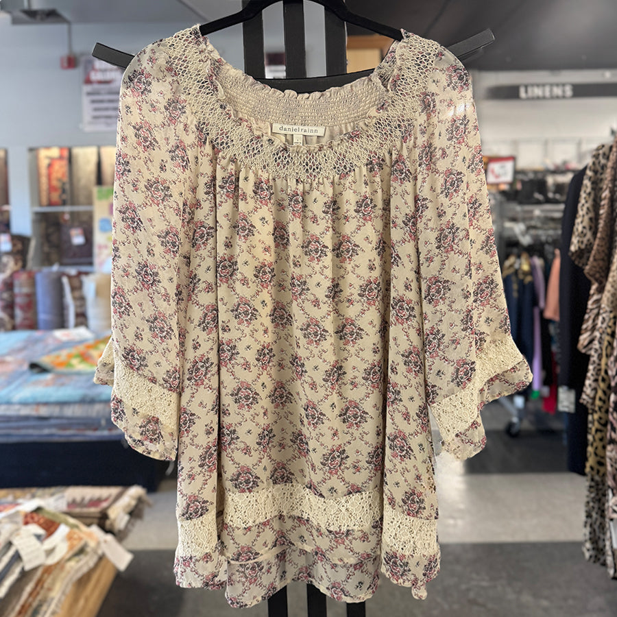 Daniel Rainn Shell Beige/Pink FLoral Smocked