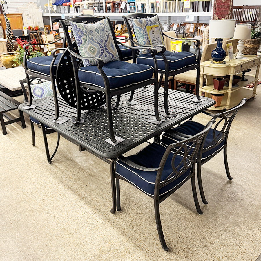 Patio Table, Cast Aluminum w/ 8 Chairs, Lazy Susan