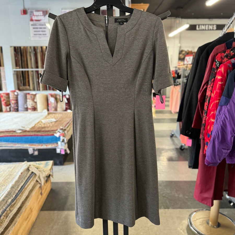 Tahari Dress grey knit short sleeve