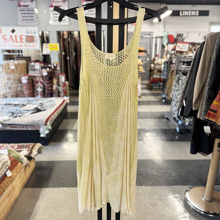 Elan dress green crochet trim